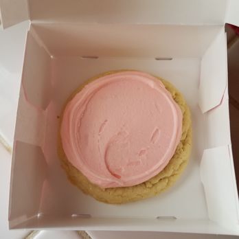 Crumbl - Carlsbad - Pink Sugar - Bakeries Near Me - Carlsbad, California