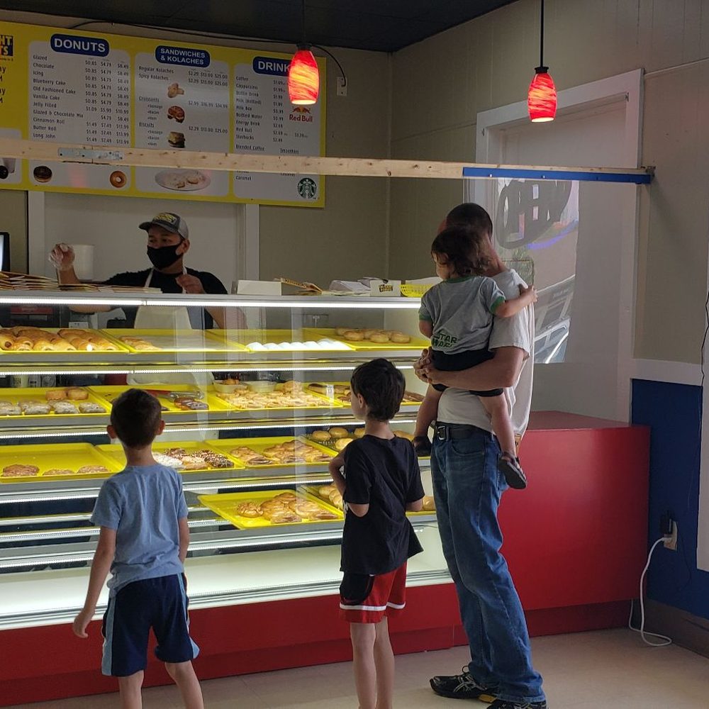Daylight Donuts - Lovely owners with covid precautions - Donuts Near Me - Waynesville, North Carolina Daylight Donuts - Lovely owners with covid precautions - Donuts Near Me - Waynesville, North Carolina