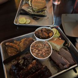 Black Hog BBQ - Triple special + cheeseburger