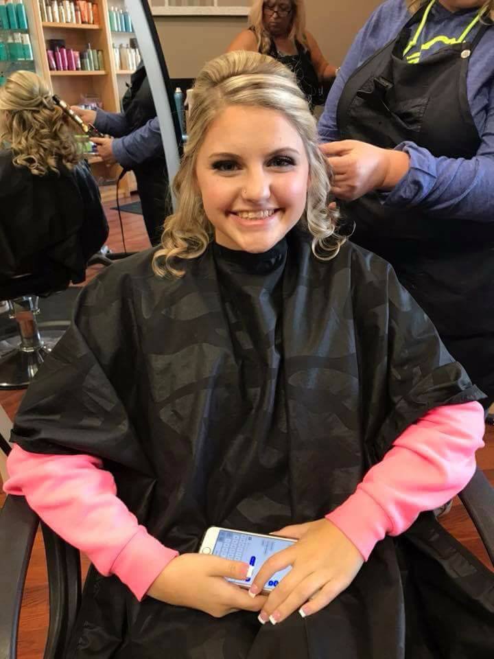 ABSOLUTELY FABULOUS SALON Updated September 2024 99 Photos 25954 S Knollwood Dr