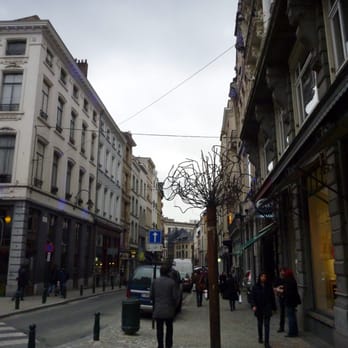 Le Fin de Siècle - Street that the restaurant is on - Brasseries Near Me - Brussel, BRU
