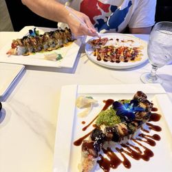 Ni-Kuni Japanese Steak House & Sushi Bar - Spicy Sushi Pizza, Black Dragon Roll, River Monster Roll