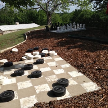 Elm Creek Manor - Outdoor games - Bed & Breakfast Near Me - Muenster, Texas Elm Creek Manor - Outdoor games - Bed & Breakfast Near Me - Muenster, Texas