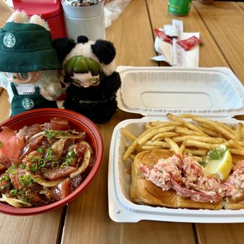 Feast - lunch - Burgers Near Me - Honolulu, Hawaii