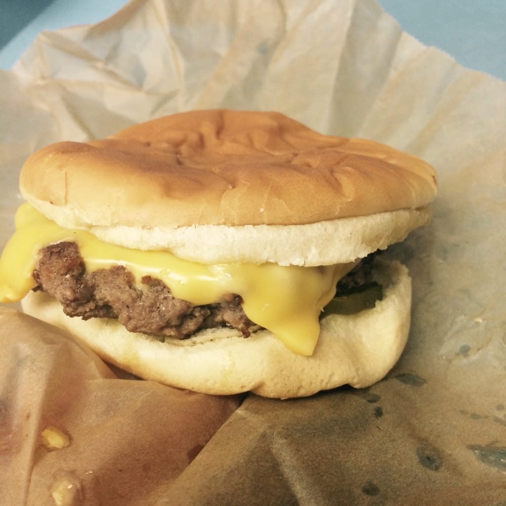 PAUL’S LIQUOR & DRIVEIN Updated August 2024 Mullen, Nebraska