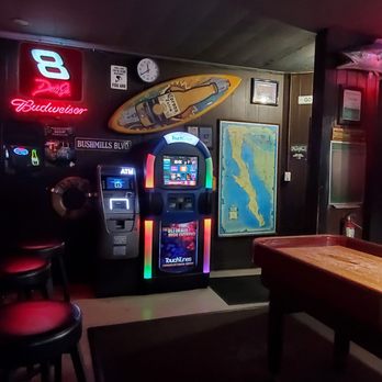 Cozy Inn - Inside - Dive Bars Near Me - Culver City, California Cozy Inn - Inside - Dive Bars Near Me - Culver City, California