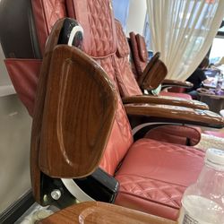 Herbal Nails & Spa - Massage chair