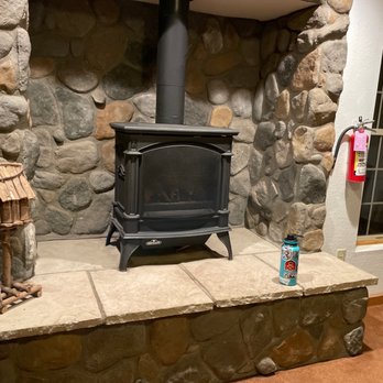 Red Setter Arizona's Riverside Retreat - Fireplace - Hotels Near Me - Greer, Arizona Red Setter Arizona's Riverside Retreat - Fireplace - Hotels Near Me - Greer, Arizona