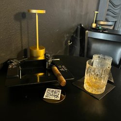 La Isla Cigar Lounge - QR Code to access drink and cigar menu