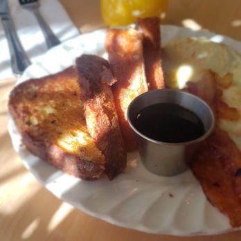 Girasol Cafe and Bakery - Fenomenal French toast and FRESH orange juice - Bakeries Near Me - Amarillo, Texas Girasol Cafe and Bakery - Fenomenal French toast and FRESH orange juice - Bakeries Near Me - Amarillo, Texas