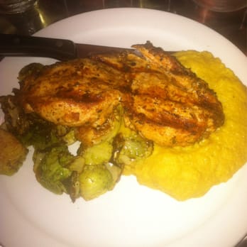 Blue Collar - Grilled chicken, curried cauliflower purée, caramelized brussel sprouts - Comfort Food Near Me - Miami, Florida Blue Collar - Grilled chicken, curried cauliflower purée, caramelized brussel sprouts - Comfort Food Near Me - Miami, Florida