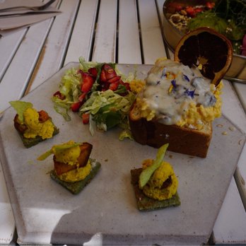 Brunch & Cake - jamón ibérico and eggs plate - Breakfast & Brunch Near Me - Barcelona, B Brunch & Cake - jamón ibérico and eggs plate - Breakfast & Brunch Near Me - Barcelona, B