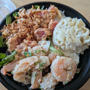 Ali'i Hawaiian Grill - Creamy garlic crunch poke, garlic shrimp, Mac salad, rice and salad base - Hawaiian Near Me - Manhattan Beach, California