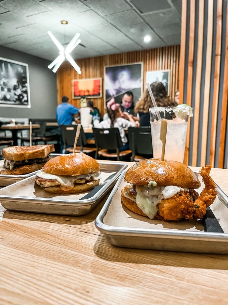 HOPDODDY BURGER BAR 51 Photos & 28 Reviews 1110 Hammond Dr, Sandy