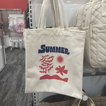 Target - Summer Tote Bag - Department Stores Near Me - University Heights, Ohio