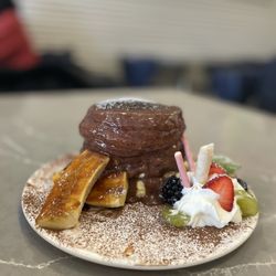 Cafe Kenkaku - Chocolate soufflé pancakes