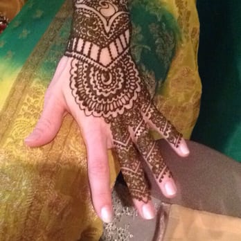 Henna Nights - Bridal henna in the process! - Henna Artists Near Me Henna Nights - Bridal henna in the process! - Henna Artists Near Me