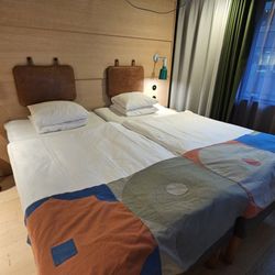 Hobo - Two twin beds