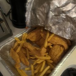 Sharks Fish & Chicken - Fake catfish
