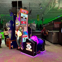 Launch Family Entertainment Park - Novi - Arcade