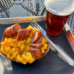 Twisted Tea on tap and some good mac!
