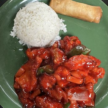 Thai Hut Restaurant - L.26 Sweet & Sour Chicken...it wasn't too good! - Chinese Near Me - San Antonio, Texas Thai Hut Restaurant - L.26 Sweet & Sour Chicken...it wasn't too good! - Chinese Near Me - San Antonio, Texas