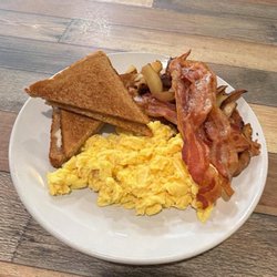 This is their Mo plate with my choice of scrambled eggs