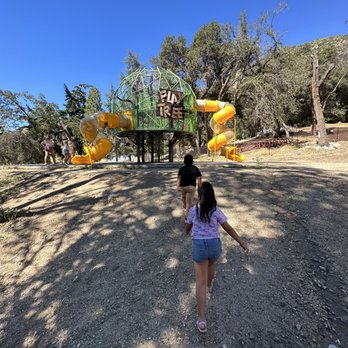 Oak Tree Mountain - Playground for the kids. - Amusement Parks Near Me - Oak Glen, California