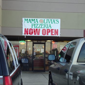 Ma Ma Olivia's Pizzeria - Ma Ma Olivia's Pizzeria, storefront & entrance. October 18th 2013 visit. - Pizza Near Me - Aurora, Colorado