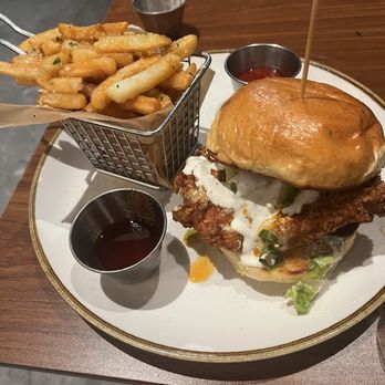 Makers Union - Frickin' Good Fried Chicken (Nashville Hot ) with Parmesan Garlic Butter Fries - American Near Me - Arlington, Virginia