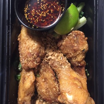 RAMEN-SAN - Szechuan chicken wings - Ramen Near Me - Chicago, Illinois RAMEN-SAN - Szechuan chicken wings - Ramen Near Me - Chicago, Illinois