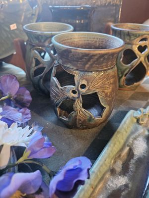 Dirtworks Pottery by null
