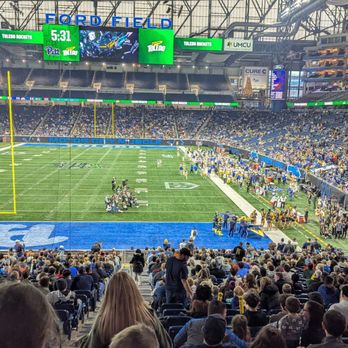 Ford Field - Stadiums & Arenas Near Me - Detroit, Michigan Ford Field - Stadiums & Arenas Near Me - Detroit, Michigan