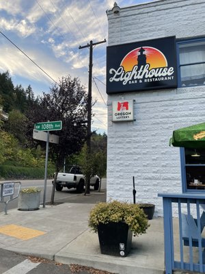 Lighthouse Restaurant & Bar by null