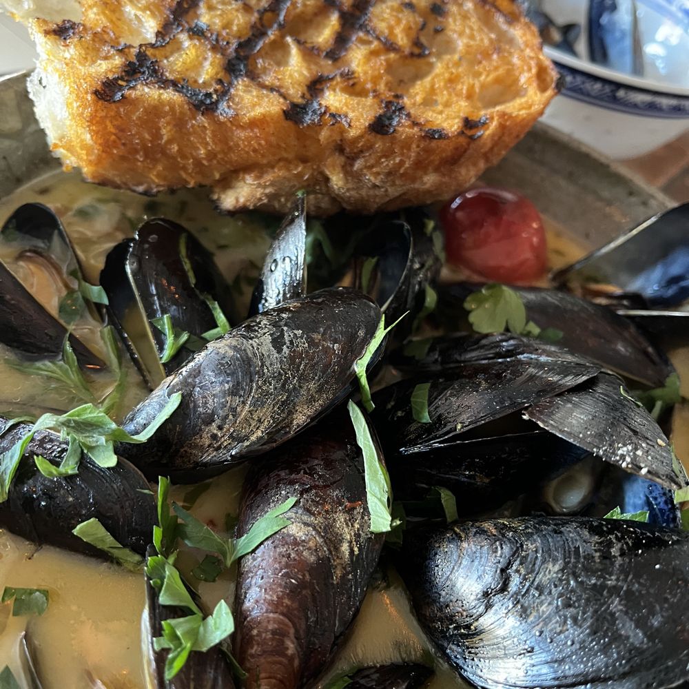 Petite Leon - Mussels! - Mexican Near Me - Minneapolis, Minnesota
