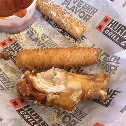Hurricane Grill & Wings - Freezer burned wings.