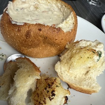 The Fish Hopper - Clam Chowder Bread Bowl - Seafood Near Me - Monterey, California