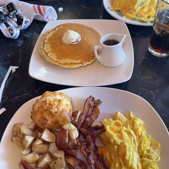 Silver Diner - Diners Near Me - Woodbridge, Virginia