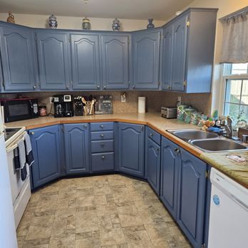 Texoma Services & Solutions - BEFORE- Old linoleum countertops - Handyman Near Me