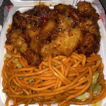 Lucky Chinese Food - Spicy orange chicken and chow mein - Chinese Near Me - Stanton, California