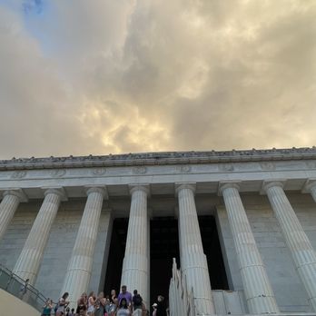 Lincoln Memorial - View from front - Landmarks & Historical Buildings Near Me - Washington, DC, District of Columbia Lincoln Memorial - View from front - Landmarks & Historical Buildings Near Me - Washington, DC, District of Columbia