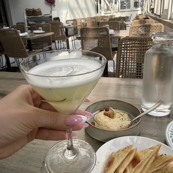 Avli River North - A-gouri - Greek Near Me - Chicago, Illinois