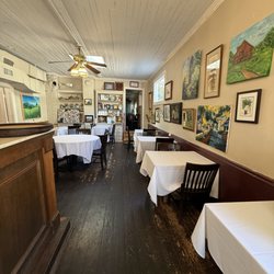 Side Street Restaurant - Inside seating