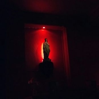 Zur Fetten Ecke - She watches while we drink - Dive Bars Near Me - Berlin, BE