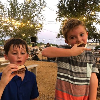 Dixie Pixie - two young boys eating pizza - Food Trucks Near Me Dixie Pixie - two young boys eating pizza - Food Trucks Near Me