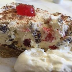 Dundonald Old Mill - Christmas cheesecake. Real whipped cream too - no squirt.
