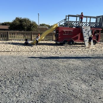 Dell'Osso Family Farm - Cider hill play area - Pumpkin Patches Near Me - Lathrop, California Dell'Osso Family Farm - Cider hill play area - Pumpkin Patches Near Me - Lathrop, California