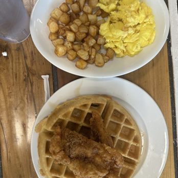 SunnySide Cafe - Chicken and waffles, eggs and homestyle potatoes - Breakfast & Brunch Near Me - Clemson, South Carolina