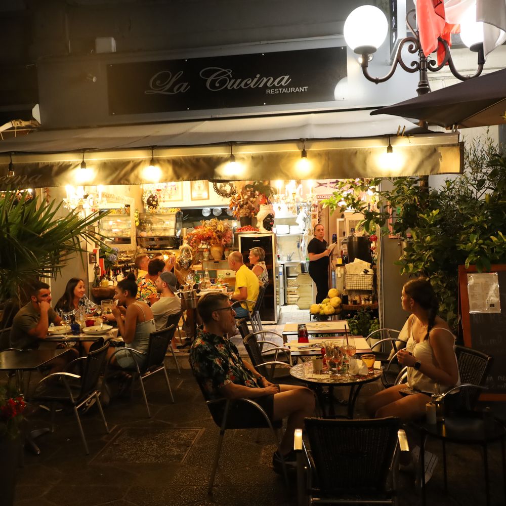 La Cucina - Italian Near Me - Nice, 06