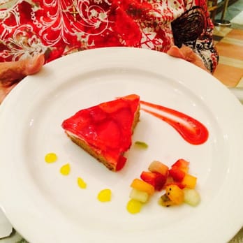 Il Pescatore - Show stopping presentation of carrot cake! - Italian Near Me - Playa del Carmen, ROO